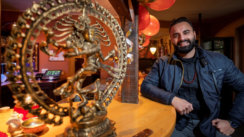 Amit Aryan freut sich auf zahlreiche Gäste in seinem neuen Restaurant "Mahadev".