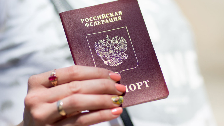 Erleichterungen für Russen bei einem Visum sollen in der EU ausgesetzt werden.