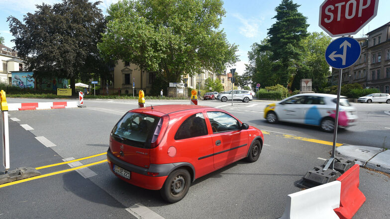 Auf der Kreuzung Stadtring/Klieneberger Platz in Zittau wird derzeit getestet, wie sich Unfälle vermeiden lassen.