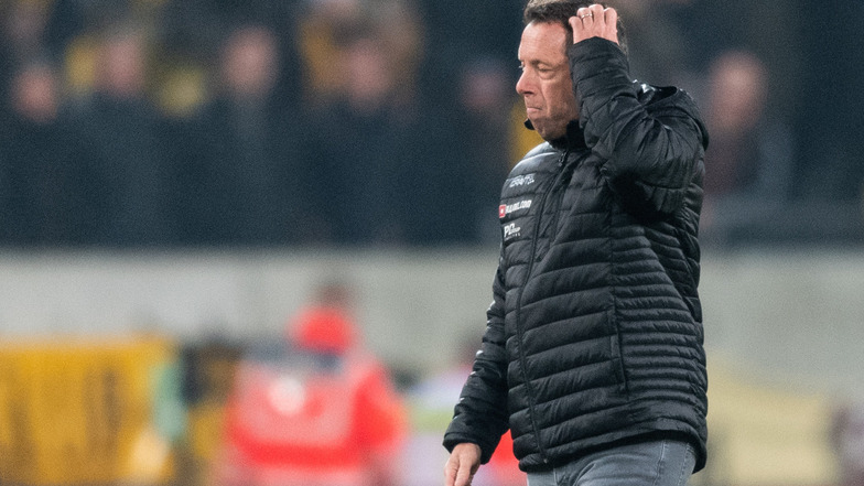 Dynamos Trainer Markus Kauczinski grübelt nach dem 2:3 gegen Darmstadt, wie die Mannschaft auf die Enttäuschung reagiert.