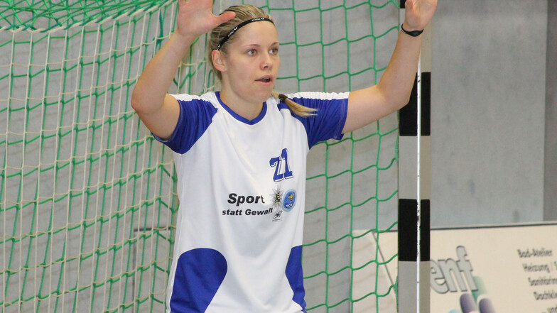Torfrau Ann Rammer vom HC Rödertal in der Zweitliga-Saison 2013/14. Sie war schon beim Start des neuen Vereins 2009 dabei und spielte vorher für den HSV Pulsnitz. :