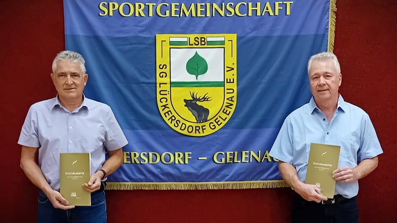Für ihre langjährige Tätigkeit bei der Entwicklung des Sports und der Vereinsarbeit im Kamenzer Ortsteil Lückersdorf wurden 
Olaf Tischer (l.) und Matthias Richter geehrt.