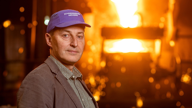 Geschäftsführer Holger Kappelt hat schon einige Krisen in der Schmiedeberger Gießerei erlebt. Jetzt will er trotz Energiekrise positiv denken.