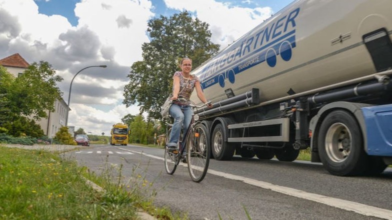Für Radfahrer gefährlich - die Straße durch Bloaschütz..