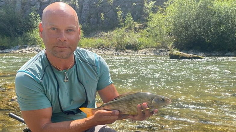 Ingolf Augustin ist Angler, betreibt eine Angelschule und ein Angelreiseunternehmen. Jetzt ist nicht an angeln zu denken, sondern der Heidenauer hilft Slowenien.