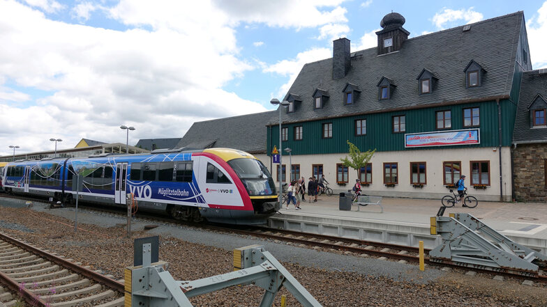 Seit 19. August fährt die Städtebahn wieder nach Altenberg (Foto).