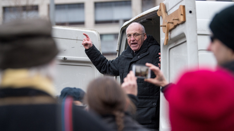 Im Februar 2018 demonstrierte Ittner wieder am Postplatz in Dresden. Die Polizei beendete den Auftritt des mehrfach vorbestraften Rechtsextremisten, weil er sie wieder nicht an die Auflagen gehalten hatte.
