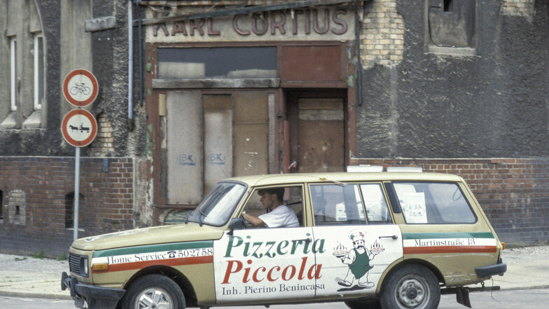 Pizzawerbung, Halle, 1991