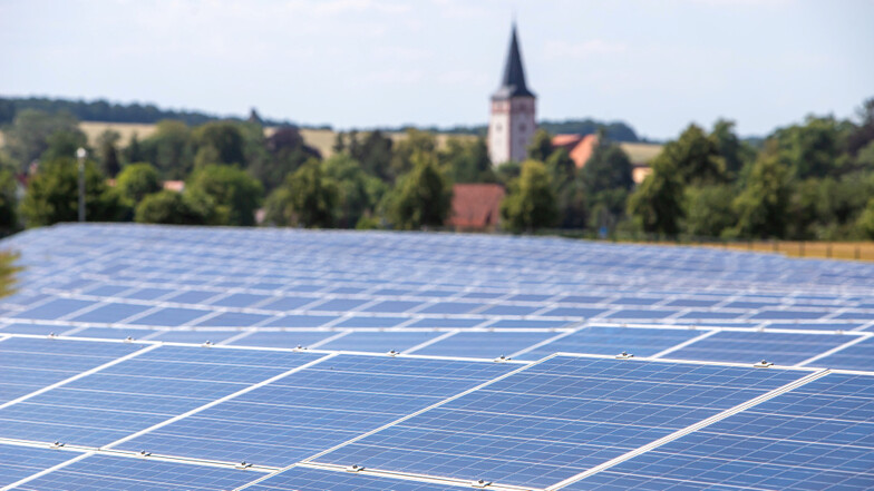 In der Gemeinde Kodersdorf, besonders im Gewerbegebiet an der Autobahn, sind Solarstromanbieter bereits seit einiger Zeit aktiv.