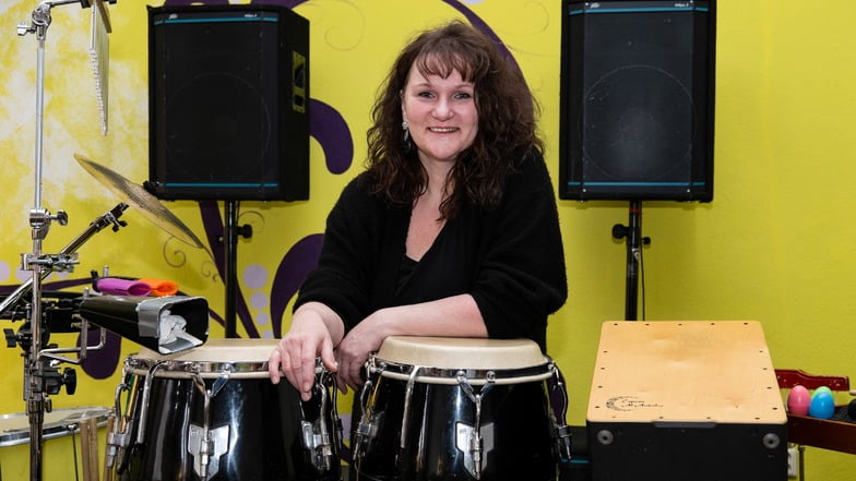 Percussionistin Claudia Lohmann in ihrem Studio, Jakobstraße 21 in Görlitz.