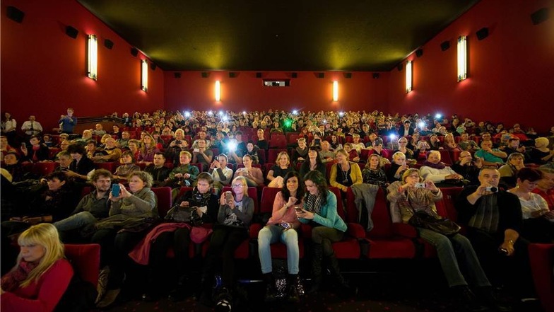 Viele Fans des Schlagersängers waren ins Kino Cinemaxx geeilt.