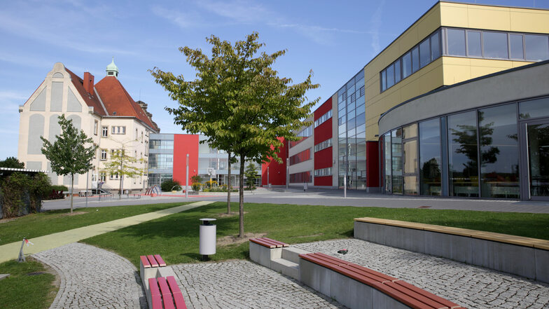 Für die Oberschule Rödertal und für das Ferdinand-Sauberbruch-Gymnasium (Foto) werden am Campus in Großröhrsdorf zwei Unterrichtscontainer im Gesamtaufwand von 641 000 Euro angeschafft.