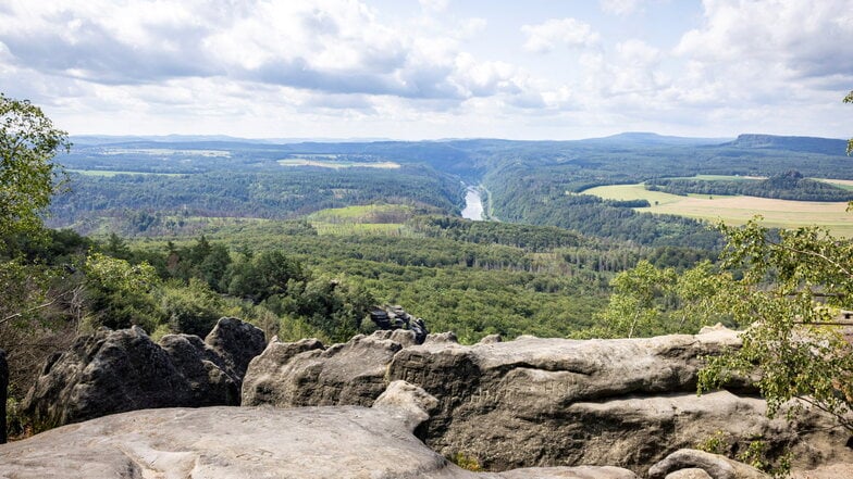 Kipphornaussicht in der Sächsischen Schweiz. Seit Freitag galt ein Waldbetretungsverbot im Nationalpark. Das wurde am Montag aufgehoben.