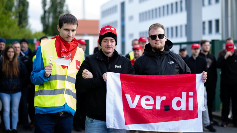 Mitarbeiter der Telekom in Bautzen haben sich am Mittwoch am Warnstreik beteiligt, zu dem die Gewerkschaft Verdi aufgerufen hatte.