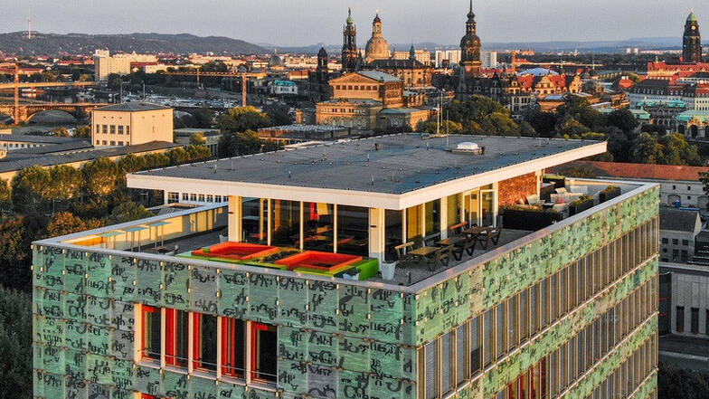 Von der Aussichts-Plattform Haus der Presse Dresden ist der Blick wunderschön. Wenn hier am Samstag der 1. Aktionstag des „SZ Lebensbegleiters“ startet, kann man dabei noch viel mehr als schöne Aussichten mitnehmen.