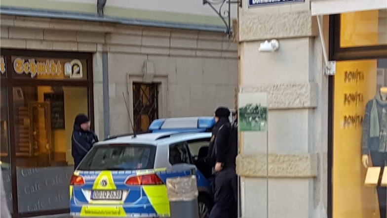 Der Tatverdächtige wurde auf der Schuhgasse von Polizisten des Polizeireviers Pirna festgenommen