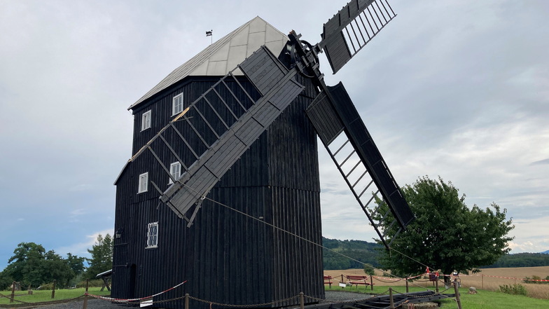 Ende Juli 2021 brach unvermittelt ein Flügel der Bockwindmühle in Kottmarsdorf ab. Die Reparatur wird lange Zeit in Anspruch nehmen.