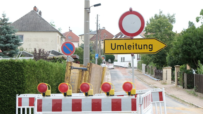 Aufgrund von Arbeiten am Trinkwassernetz ist die Winzerstraße gesperrt. Das hat auch Folgen für den Busverkehr.