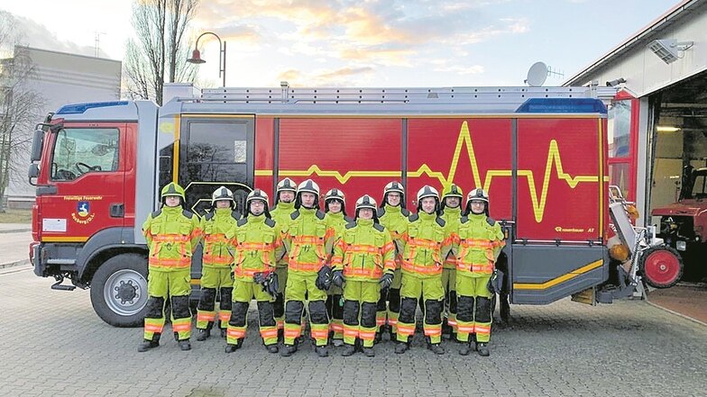 Für die Kameraden der Freiwilligen Feuerwehr Boxberg war der 13. März wie Weihnachten. Sie nahmen ihre komplett neue Schutzbekleidung in Empfang.