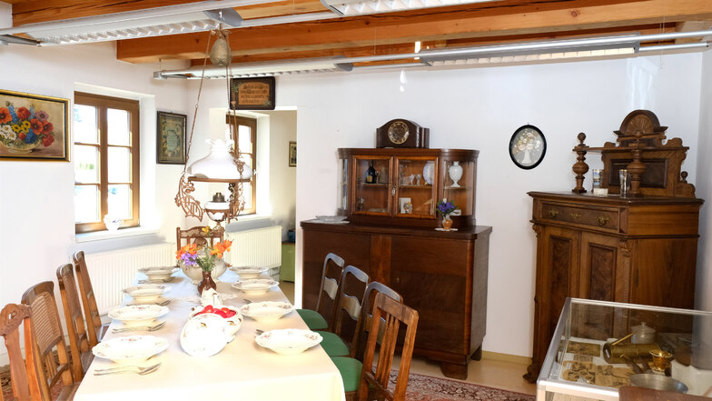 Die gute Stube der Familie Girotti ist im neuen Museum originalgetreu nachgestellt.