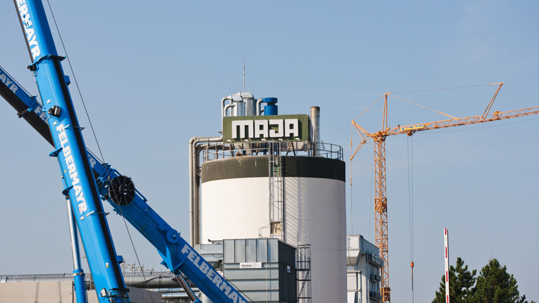 Symbol erfolgreicher Wirtschaft der Region auch in Corona-Zeiten: Logo der Maja-Möbel-Werke Wittichenau. Jährlich entstehen hier etwa 6,4 Millionen Möbelstücke.