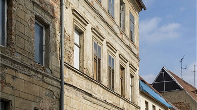 Bautzens Wohnungsbaugesellschaft will die marode Goschwitzstraße 1 sanieren.