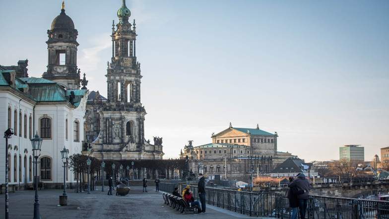 Auf der anderen Elbseite: Auch die Brühlsche Terrasse eignet sich als Spot für die Kaiser-Konzerte.