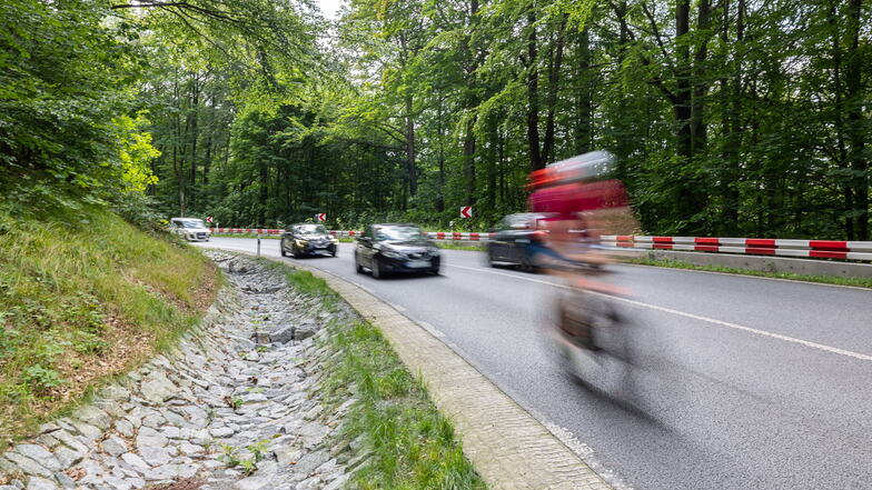 Ungerkurve zwischen Neustadt und Sebnitz: Die Strecke soll einen durchgehenden Radweg bekommen.