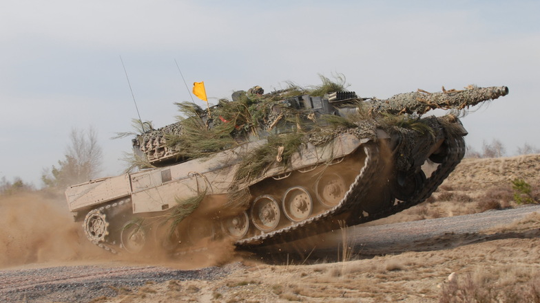 Deutschland schickt 14 Leopard-2-Panzer in die Ukraine