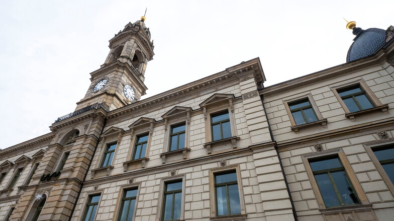 Das Rathaus in Großenhain übernimmt seit 2021 Vollstreckungsaufgaben der Gemeinde Thiendorf. Aber es gibt Klärungsbedarf.