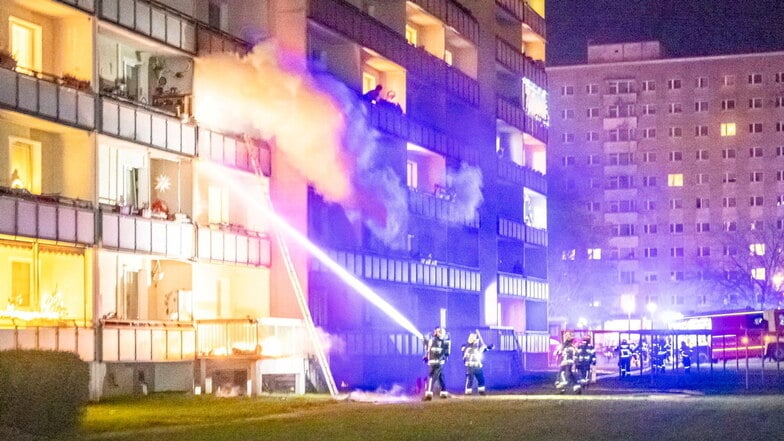 Pirna: Feuer auf dem Balkon eines Elfgeschossers