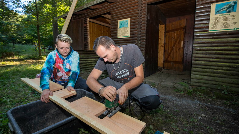 Im Sommer waren Jugendliche aus dem Projekt "StandUp" an der Wanderhütte unterhalb des Ungers aktiv.