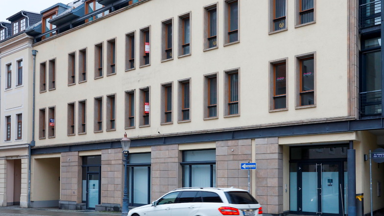 Das Bürgerbüro soll in die Räume der ehemaligen Commerzbank-Filiale auf der Zittauer Neustadt ziehen.