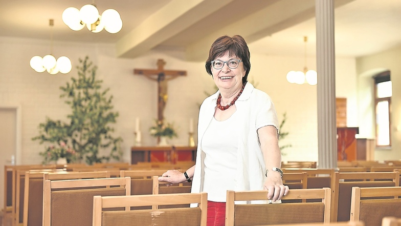Noch weiß die Pfarrerin nicht, was genau sie hier am Sonntag erwartet. Elisabeth Bellmann geht in den Ruhestand und wird in der Bannewitzer Kirche verabschiedet.
