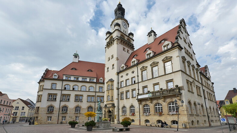 Zehn Parteien und Wählergruppen wollen bei der Kommunalwahl am 9. Juni ins Döbelner Rathaus einziehen.