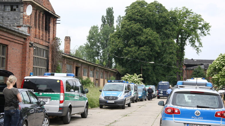 Tatort Mafa-Gelände Heidenau. Bei dieser Razzia haben Polizisten unter anderem Drogen sichergestellt.