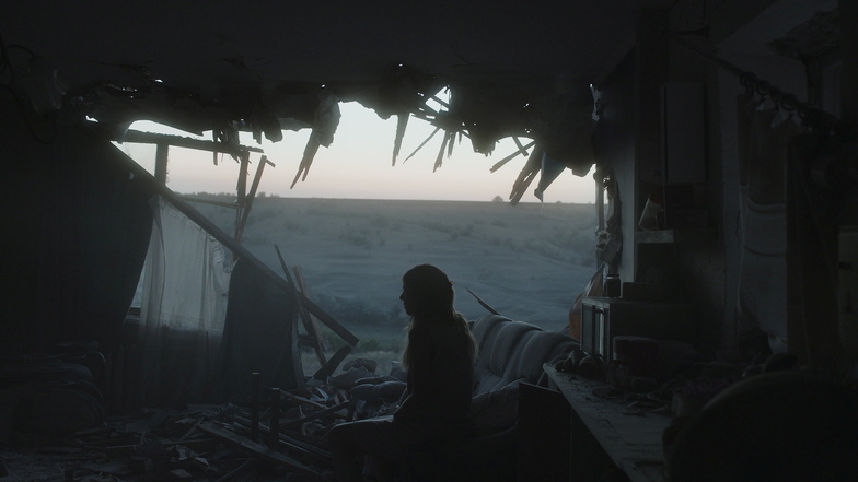 Der Eröffnungsfilm „Klondike“ (2022) erzählt die Geschichte einer ostukrainischen Familie im Krieg, die ein Kind erwartet.
