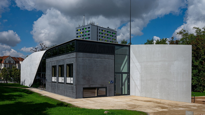 Das erste Haus aus Carbonbeton steht nun in Dresden. Mehr als 20 Jahre Forschung sind darin verbaut. Der Cube der TU Dresden ist ein Reallabor für die Wissenschaft.
