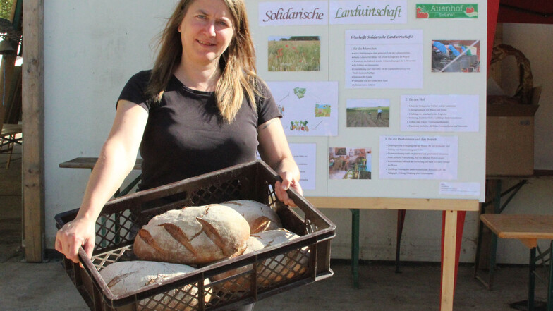 Katrin Leipacher - hier beim Tag der Regionen 2018 - ist Chefin des Auenhofs in Ostrau. Der produziert nicht nur sein eigenes Brot, sondern liefert auch Obst und Gemüse. Das ist jetzt besonders begehrt.