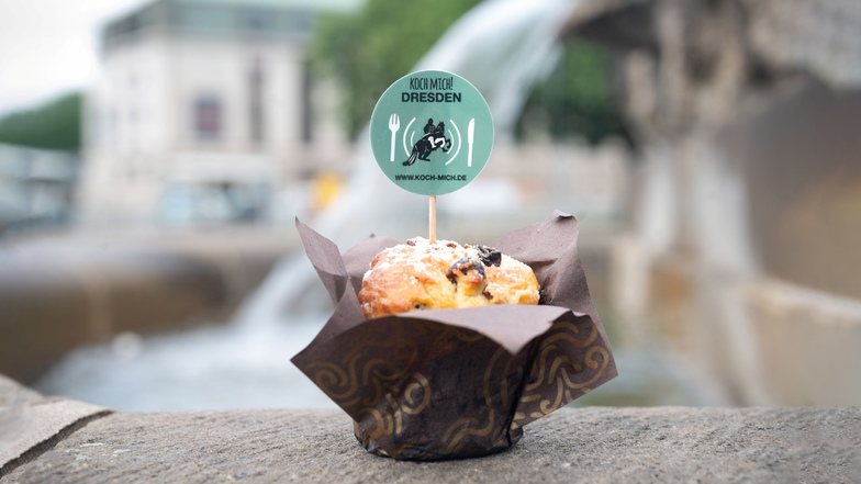 Der Blasewitzer Pustekuchen ist besser bekannt als Bäbe (Napfkuchen) und wird gerne in den Kaffee geditscht. Für die Buchveröffentlichung hat der Paperento-Verlag den Kuchen als Muffins backen lassen.