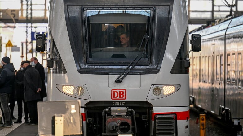 Die Deutsche Bahn weicht den Fahrplan auf