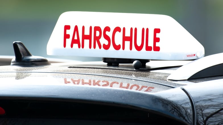 Die Nachfrage nach Führerscheinprüfungen ist in Sachsen gestiegen.