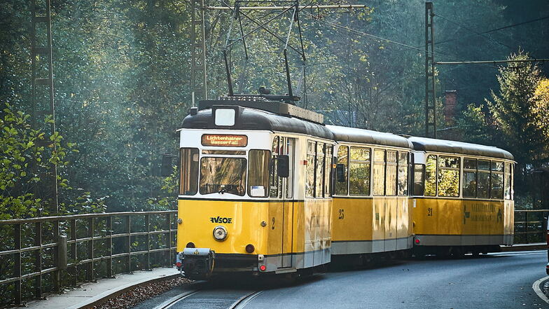 Die Kirnitzschtalbahn ist von der Sperrung nicht betroffen. Alle Gaststätten bleiben erreichbar.