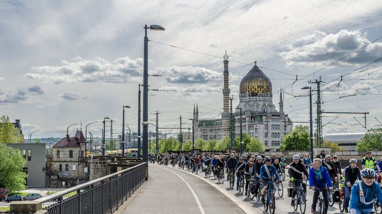 Bei der Radsternfahrt durch die Dresdner Alt- und Neustadt werden etwa 1.000 Teilnehmer am Sonntag erwartet