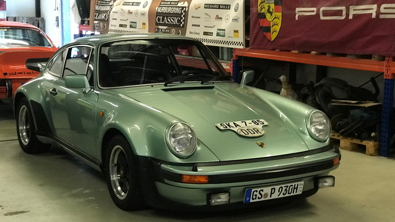 Geht nicht, gibt's nicht: Der 911 turbo von Hartmut Thaßler war der einzige Porsche dieses Typs in der DDR.