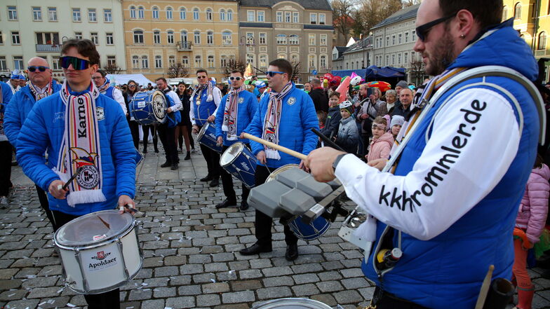 Die Trommler vom Karneval Klub Helau Erfurt waren aus Thüringen angereist und sorgten für Stimmung.
