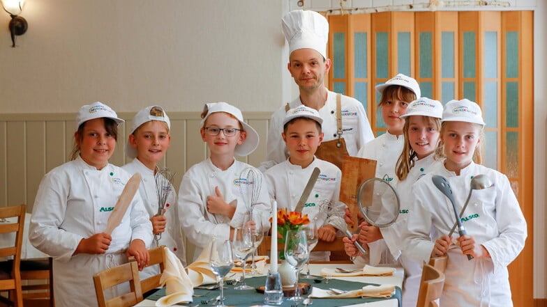 Das sind einige der Kinder, die am Kochkurs von Andre Meyer teilgenommen haben.