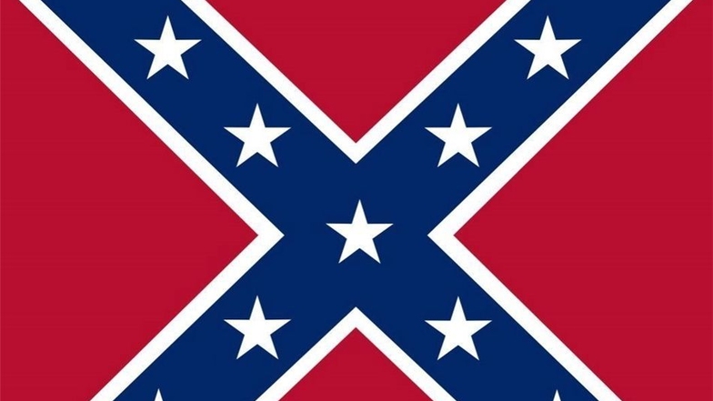 Manche Westernvereine tragen dabei auch die Dixie-Flagge. In Amerika wird die Fahne von vielen als rassistisches Symbol und US-Äquivalent der Hakenkreuzfahne empfunden. Andere sehen in der Flagge Südstaaten Folklore.