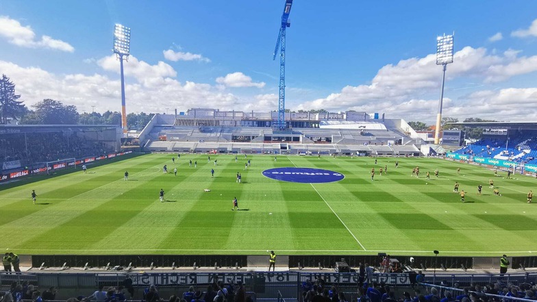 Das Stadion am Böllenfalltor wird derzeit modernisiert. 13.30 Uhr trifft Dynamo Dresden im Auswärtsspiel auf Darmstadt 98.