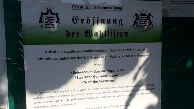 Typischer Aufruf von Reichsbürgern zu Fantasiewahlen. Er wurde auf einen offiziellen Ankündigungskasten im Glaubitzer Ortsteil Radewitz geklebt.